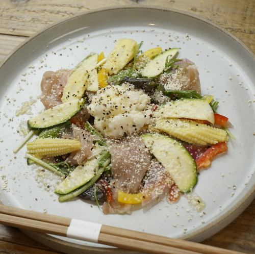 夏野菜と生ハムのカプレーゼ風