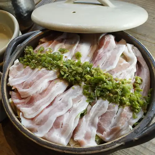 青唐辛子入り　豚バラ旨辛鍋