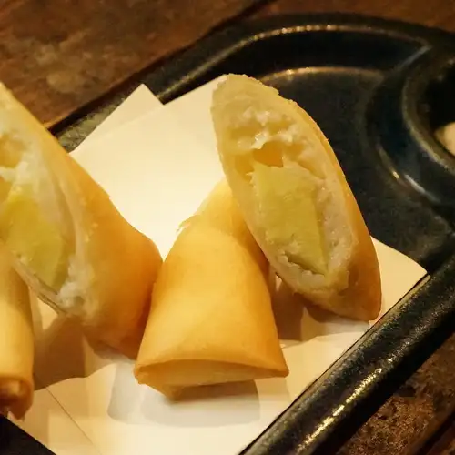 さつま芋と大和芋のチーズ春巻き
