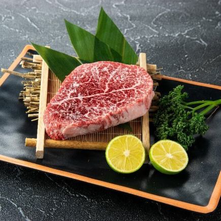 [Choose your toast drink] Enjoy the rare Chateaubriand cut of Miyazaki beef and the popular premium ribs of Miyazaki beef!