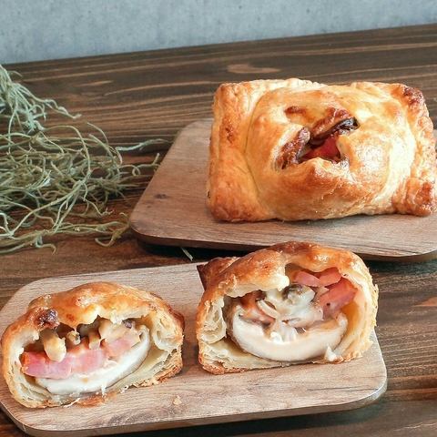 吉野原木栽培しいたけ＋しめじベーコンチーズパイ 