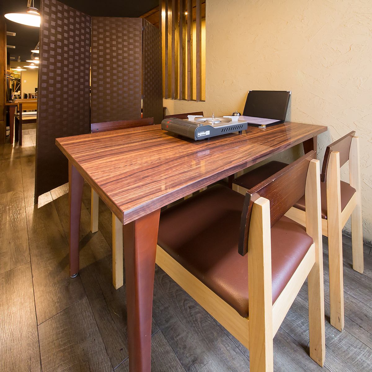 カウンター席はお一人様だけでなくデート利用にもおすすめです!