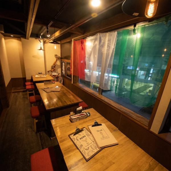 We also have a private room that can accommodate up to 12 people ♪ Enjoy a relaxing meal in a private room at this time of year! For various occasions such as banquets, drinking parties with friends, anniversaries, parties, etc. You can use it ♪ It's a very popular seat, so please make a reservation early!