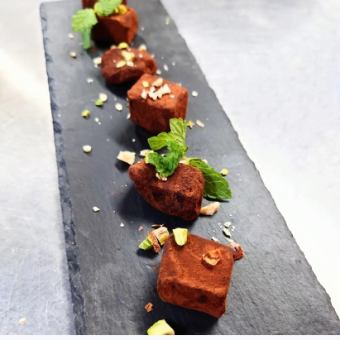 Two types of raw chocolate made by Gufi
