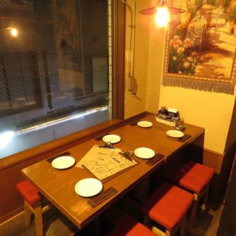 We have a private room that can be used by a small number of customers ♪ You can use girls' parties and birthdays without worrying about the surroundings ♪ In addition, all-you-can-drink etc are enriched and delicious together Meat and seafood! We have vegetables delivered directly from the farmer ♪ Enjoy a fun banquet in a private room by the window! Since lunch is also open, please come for lunch breaks and holidays ♪