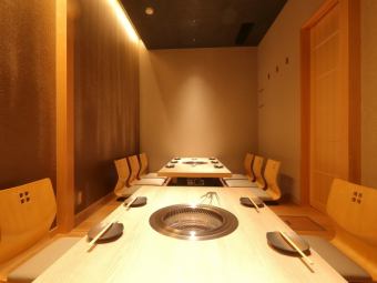 Enjoy yakiniku in a luxurious Japanese-modern atmosphere.