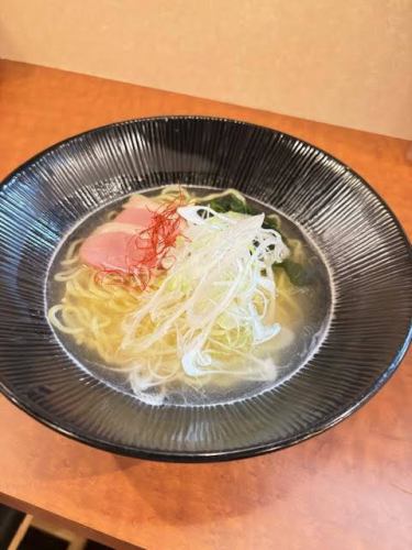 Light Gottsuan Salt Ramen