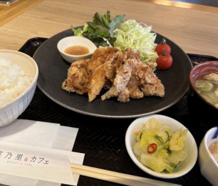＜ランチ限定！＞実乃里&カフェの特製ダレザンギ定食+ドリンクデザート付き￥1,600