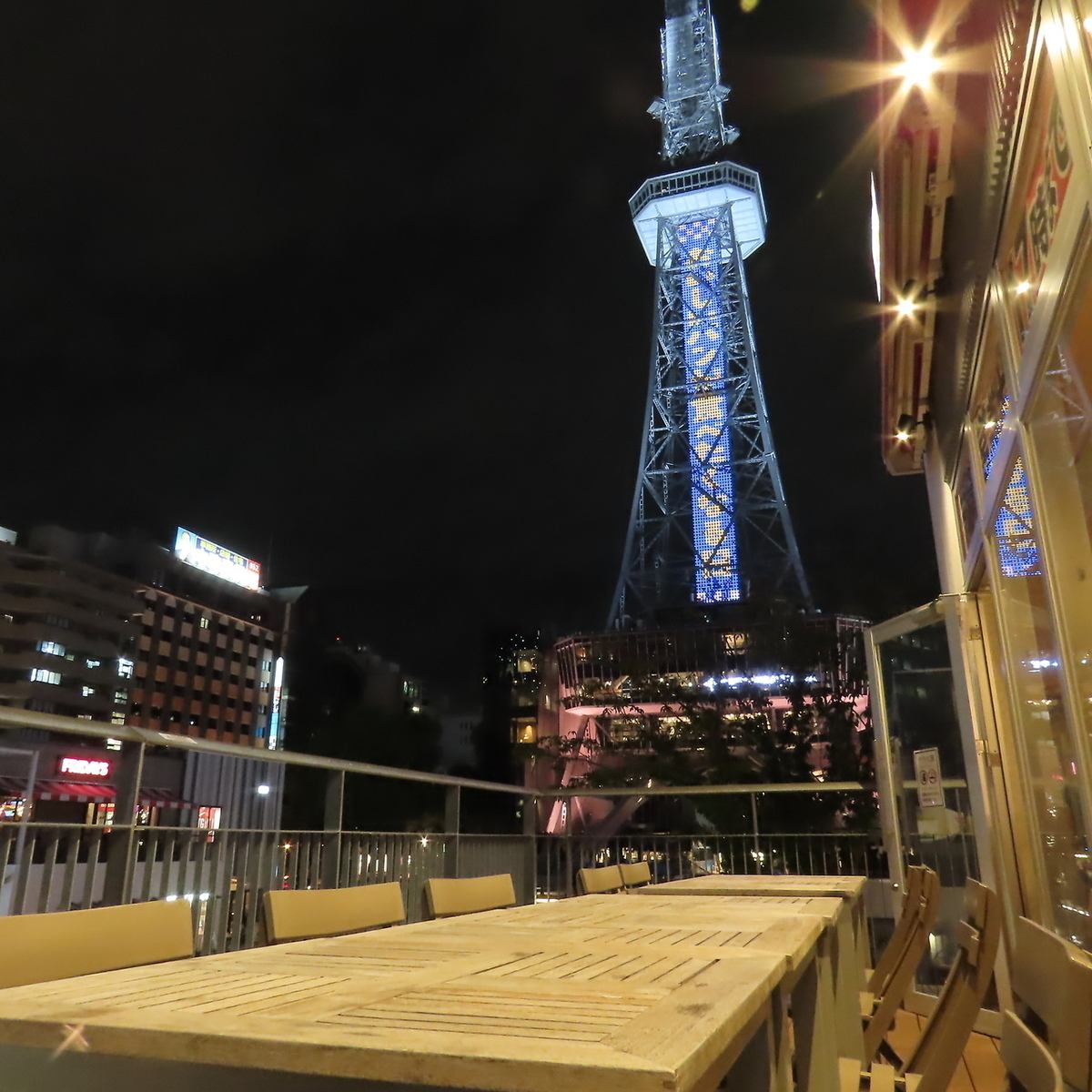 Mirai Tower前的露台座位设施齐全!提供牛舌套餐和套餐♪