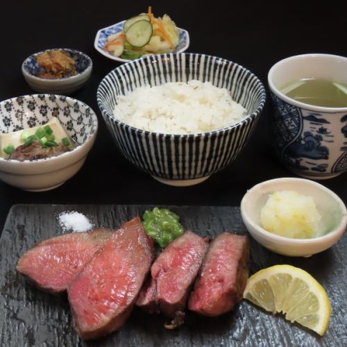 厚切り牛タン定食