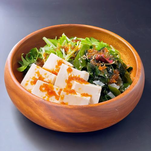 柚子香る豆腐と海藻のサラダ