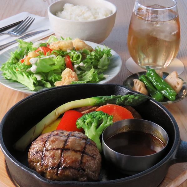 ≪こだわりのハンバーグをメインにお得なセットを提供☆≫ エア森夜ごはんセット ￥1,900（税込）～