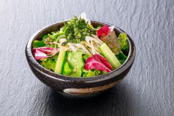 Red choregi salad