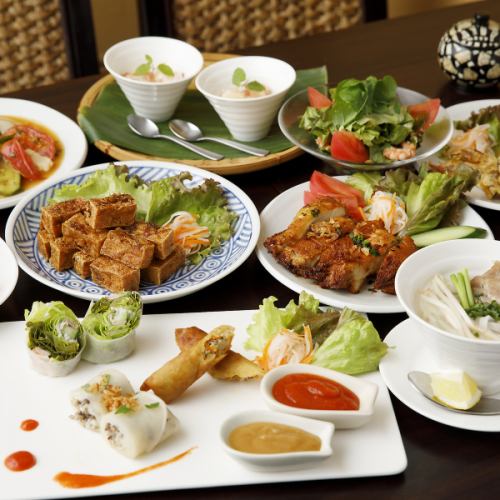 Most dinner menus such as various spring rolls and crispy tofu fried in lemongrass can be taken out!