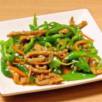 <牛肉類>チンジャオロース／牛肉のオイスターソース／牛肉唐揚げの黒胡椒