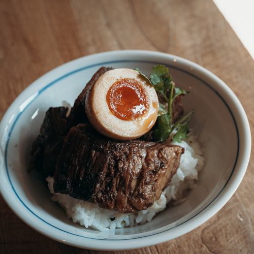 魯肉飯 ルーローハン
