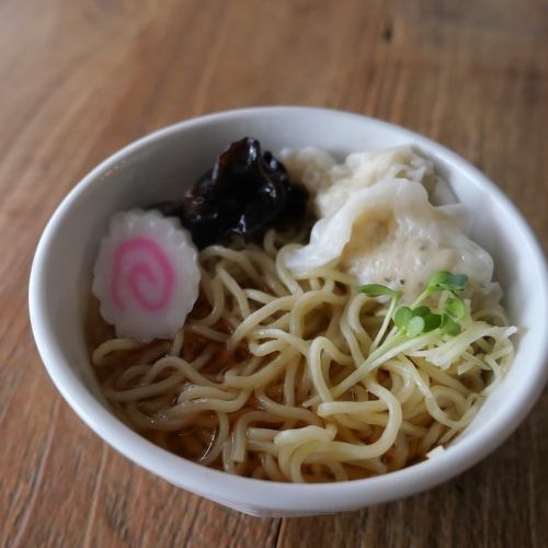 手包み海老ワンタン麺