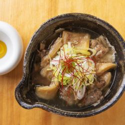 Braised horse tendon