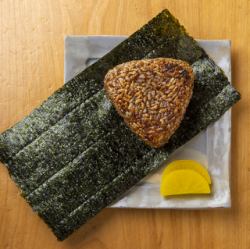 Grilled rice balls (soy sauce)