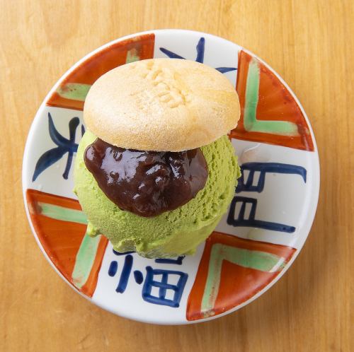Matcha ice cream monaka