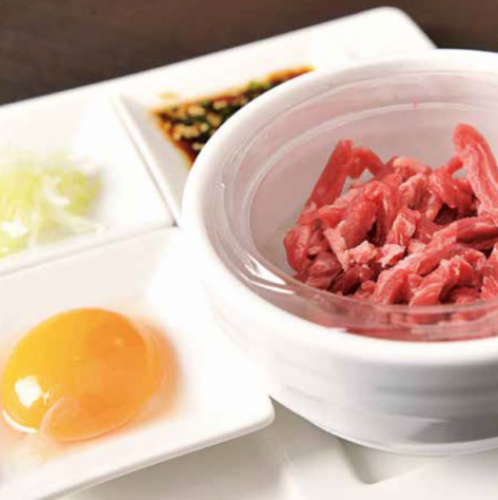 *牛ユッケ*759円(税込)