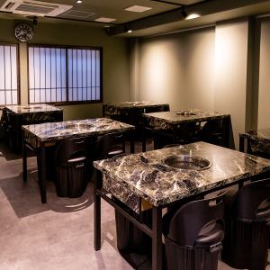 2F floor black marble table (9 tables, up to 36 people)