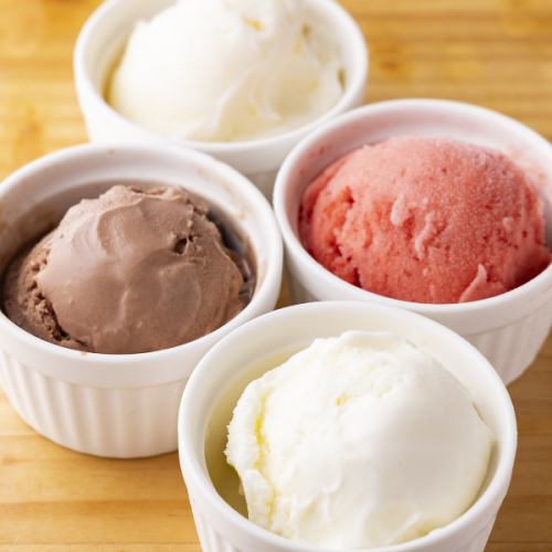 【デザート】あまおう／ジャージーミルク／ミルクチョコレート