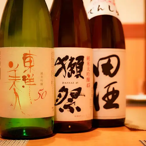 精選多種當地清酒和燒酒。