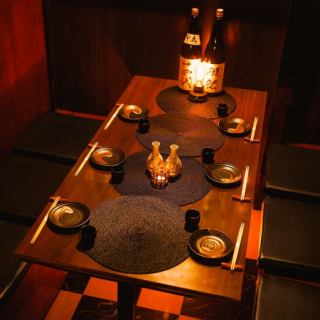 最大６名様までのゆったりとしたテーブルタイプの個室となります。ご接待、少人数でのご宴会、会社での飲み会にも最適。