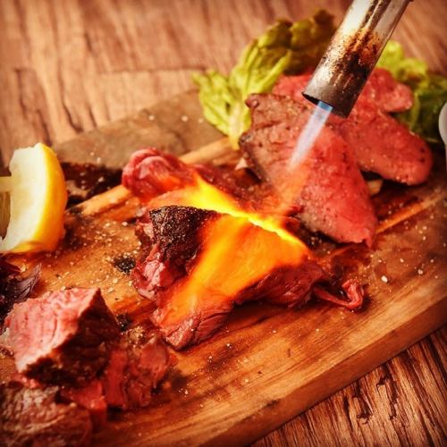 Charcoal-grilled churrasco cut off 3 parts ~ Angus beef steak tagliata