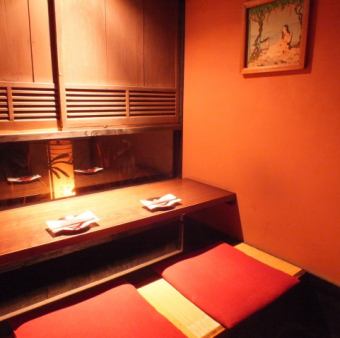 祇園7卓　　横並び掘りごたつ個室
