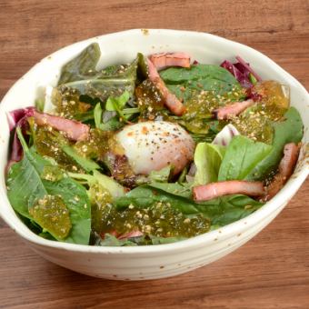 Crispy bacon and spinach Japanese soup jelly salad