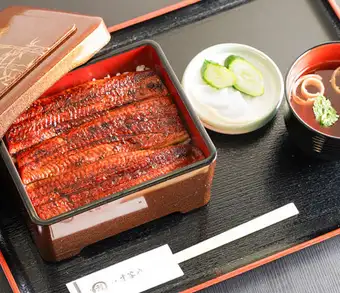 当店自慢の【　うな重　～上～　】お吸い物・香の物付き