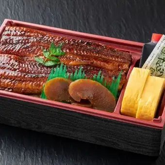 奈良漬と出汁巻き入り鰻重(太丸半身) ※お持ち帰り限定