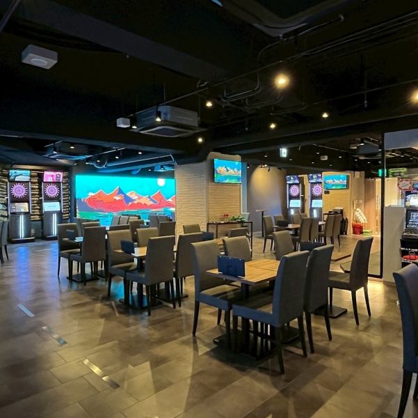 【貸切少人数～最大60名様迄OK】広々としたオシャレな空間。女子会、合コン、二次会など様々なシーンでご利用頂けます。雰囲気もよし、料理もおいしい、ダーツも楽しめる！コスパ抜群！！大満足のひと時をプレゼント致します♪