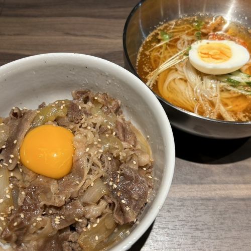 極牛肉丼と冷麺セット