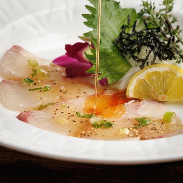 鮮度抜群！お造りから煮魚まで、旨み満点の海鮮料理をお届け