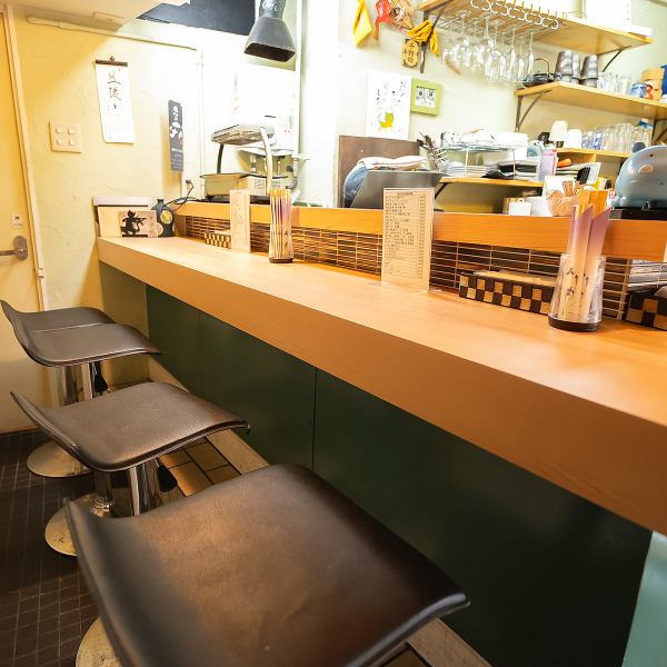 ☆お一人様大歓迎☆当店は大阪で福岡の郷土料理の味を楽しめるお店です♪単身赴任の方や、福岡出身の方はもちろん、日本の郷土料理お好きな方必見♪福岡や北九州テイストの甘めな味を求めている方はぜひ当店へお越しください★気さくな店長と素敵な料理でおもてなしします！