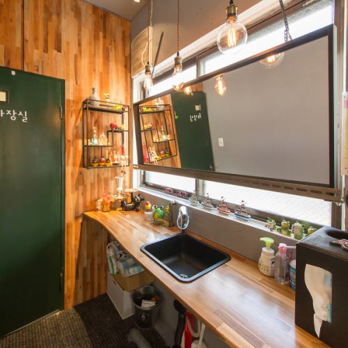 落ち着きのある店内