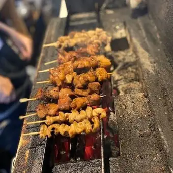 【2時間飲み放題付】肉刺しや炙りモツなど全5品お手軽コース3,300円（税込）
