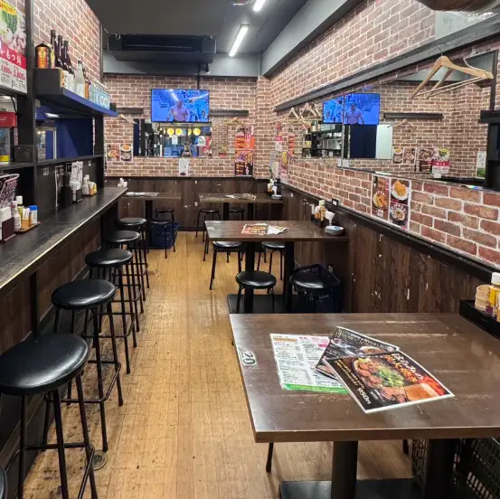 4名席もご用意しています♪会社の親しい仲間との飲み会、歓送迎会、女子会、ママ会、サク飲み等様々な用途にお使い頂けます！！一度来たらその雰囲気にリピーターになること必須です♪居心地の良い空間の中で、串焼き、もつ鍋で乾杯しましょう♪