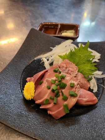 Low-temperature cooked chicken liver sashimi