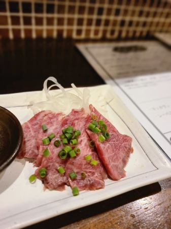 霜降り馬肉のお刺身