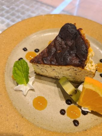 紅茶のバスクチーズケーキ