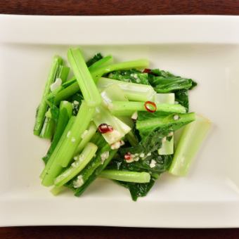 푸른 채소 매운 마늘 볶음