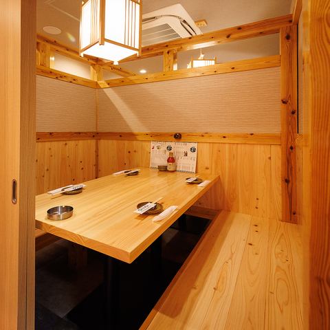 It can be used by 2 people.Please use it for a date or a small drinking party with friends.Enjoy your time with a wide variety of yakitori and drinks.