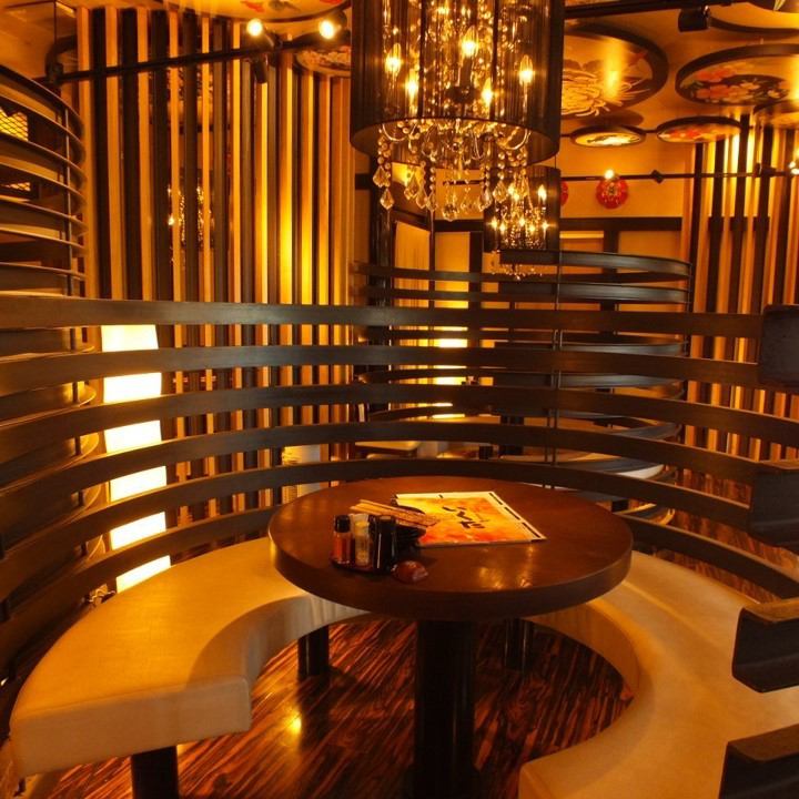 A dating spot for adults who have abundant alcoholic beverages ♪
