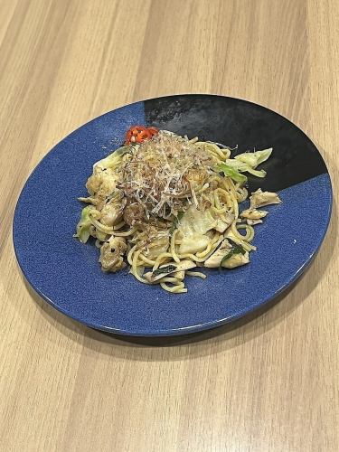 鶏出汁を使った鶏出汁塩焼きそば