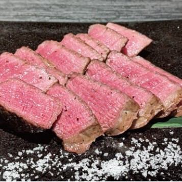 黒毛和牛炭火焼きステーキ