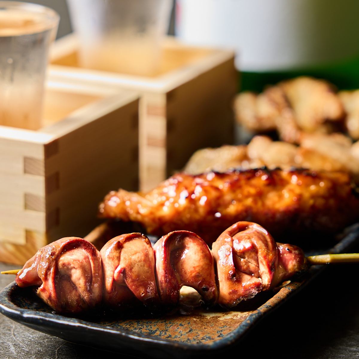 시부야에서 본격 숯불구이를 맛있는 술사 엄선한 일본 술로 즐길 수 있는 원랭크상의 연회♪